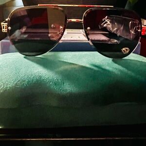 GG Aviator Sunglasses with Black Lenses and Gold Frame